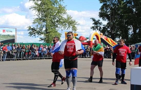 В Таганроге прошел парад силачей Ростовской области